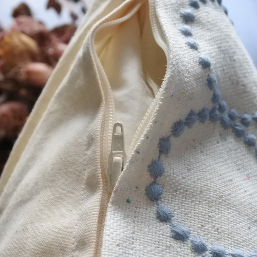 最後1枚∞ミナペルホネン∞クッションカバー∞タンバリン刺繍∞ミナ