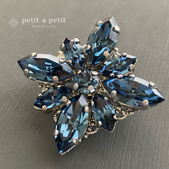 Creema限定 スワロフスキー®ブローチ clématite (L) デニムブルー