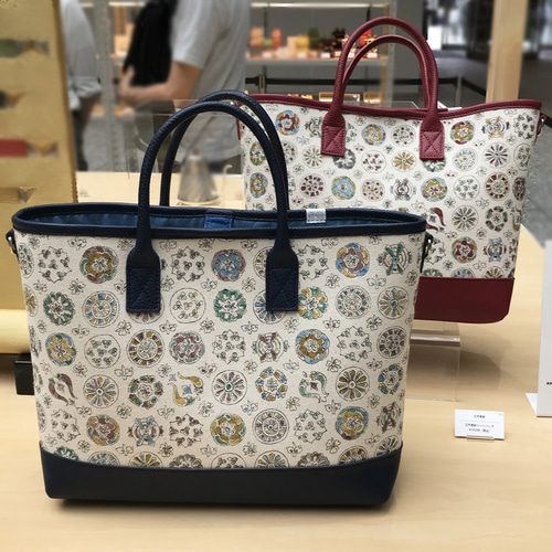 江戸更紗トートバッグ 紺/赤 トートバッグ 染の里おちあい 二葉苑 通販