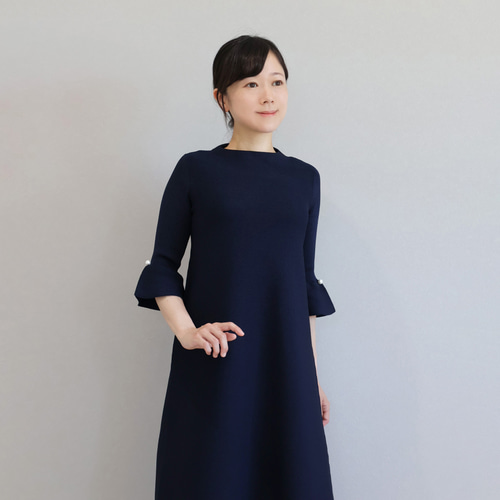 肘が隠れる5分袖ベルスリーブ◎】ホールガーメント Aラインワンピース