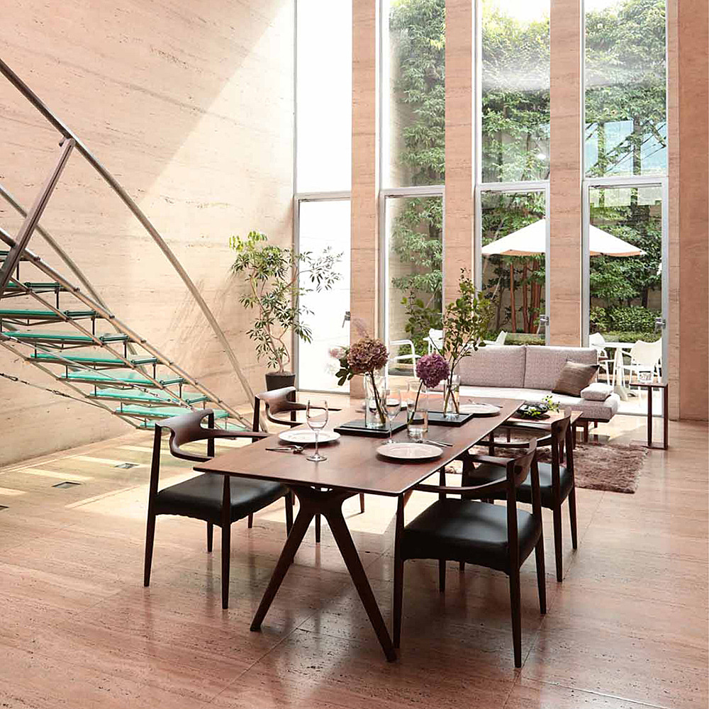 RADIUS TABLE｜起立木工｜コンフォートQ｜阪急百貨店のインテリアショップ
