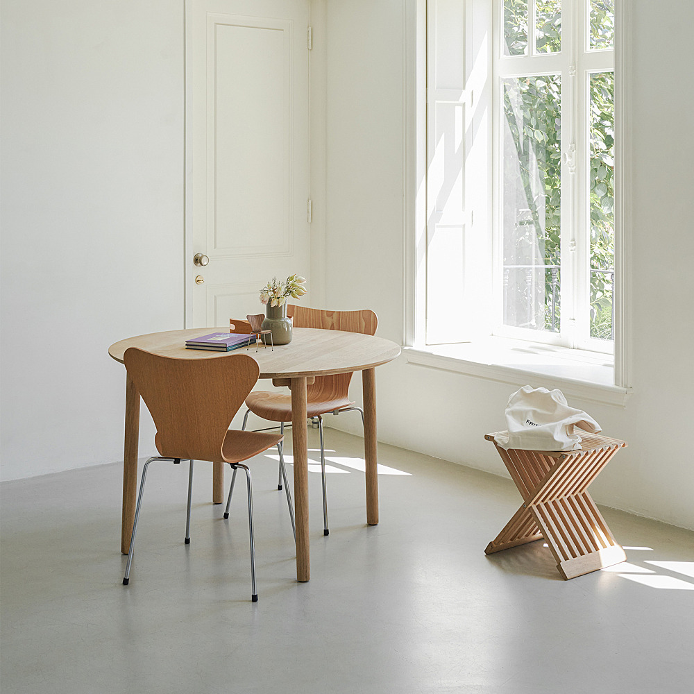 SERIES 7 CHAIR 3107｜フリッツ・ハンセン｜コンフォートQ｜阪急百貨店