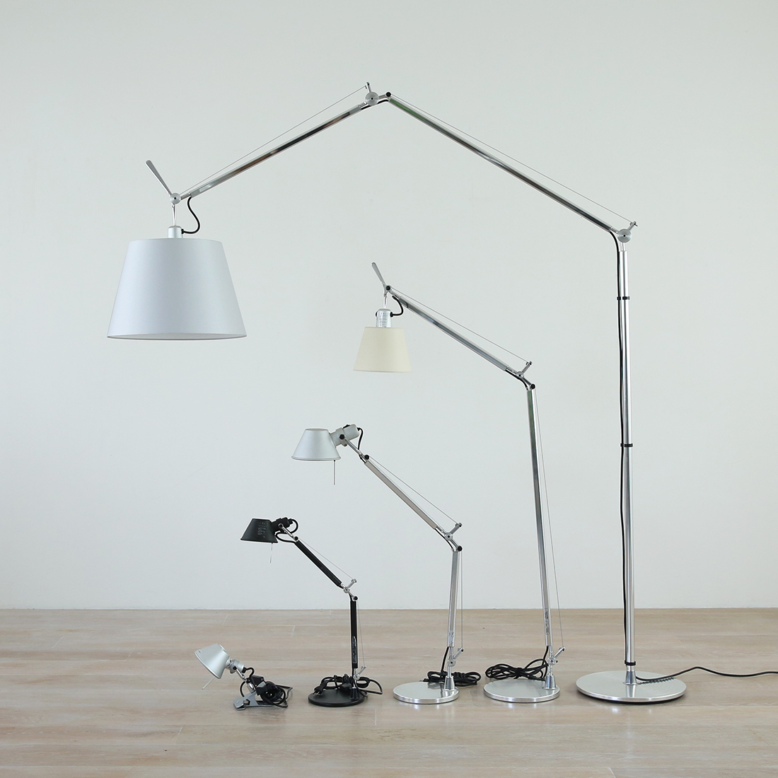 ポイント10倍】Artemide（アルテミデ） / Tolomeo Mega Floor