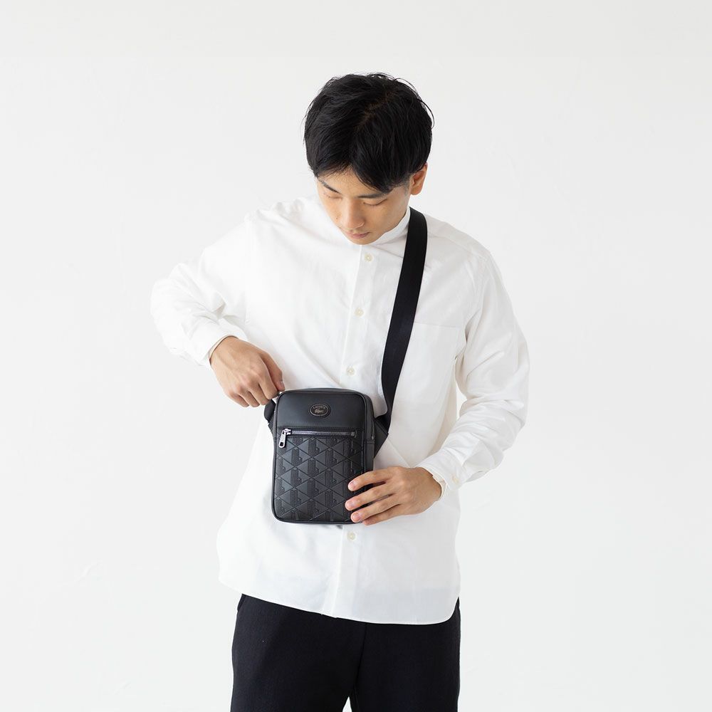 ラコステ モノグラム ショルダーバッグ LACOSTE NH4486MR メンズ