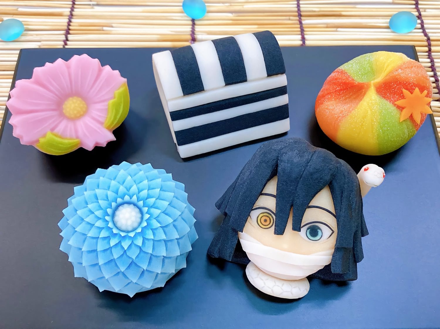 鬼滅の刃 誕生日を記念して「伊黒小芭内」を再現した和菓子公開!