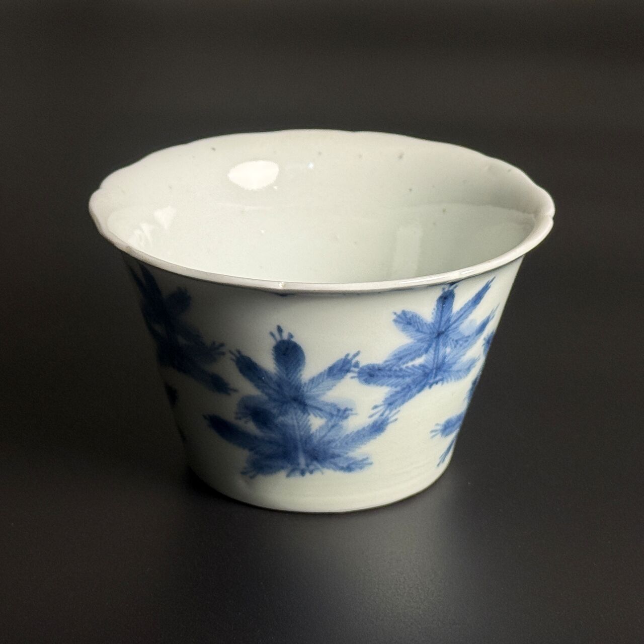 503 古伊万里染付江戸期帆掛和舟図猪口 無傷美品 江戸中期 503 古