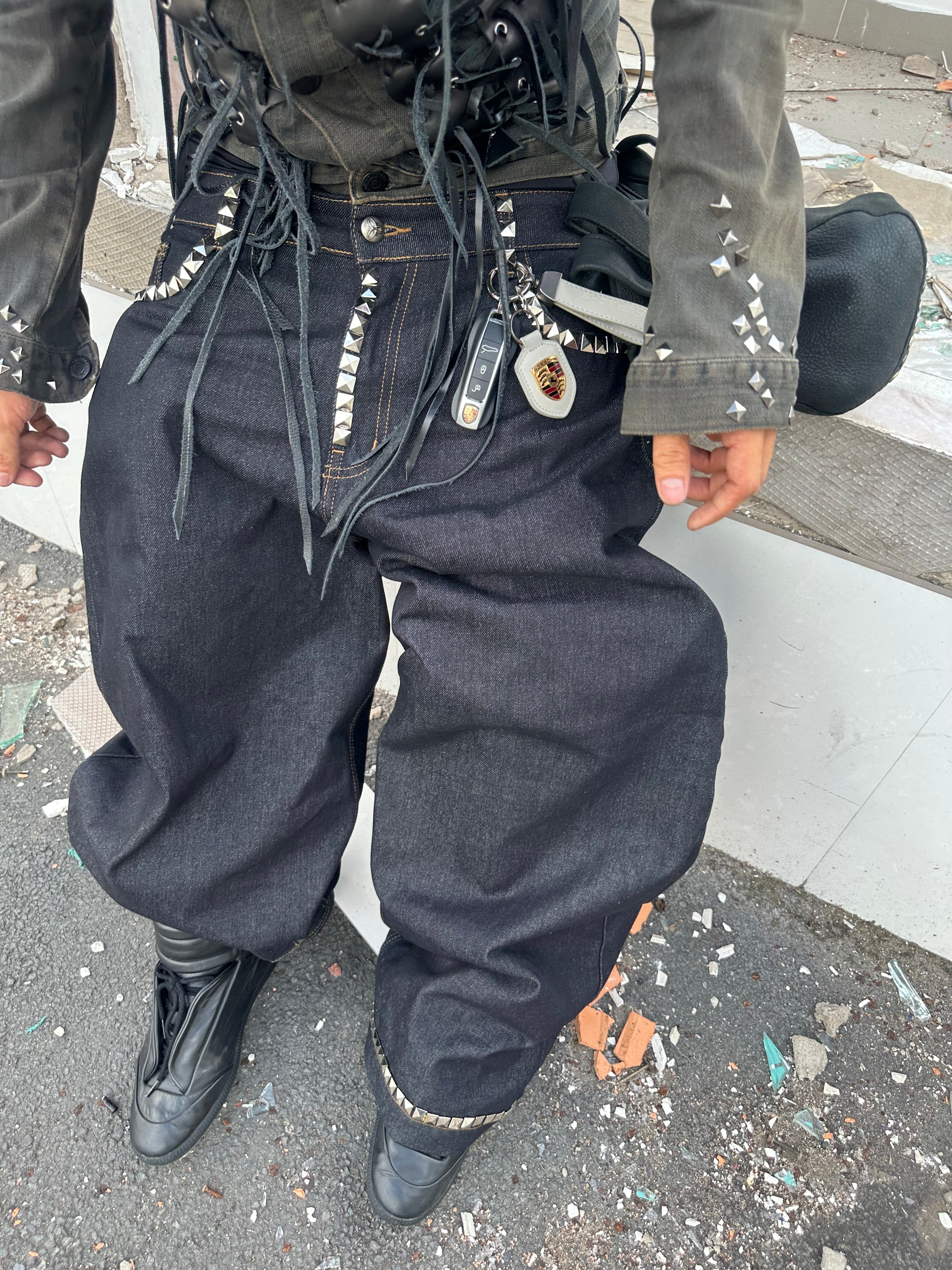 25STUDDED
