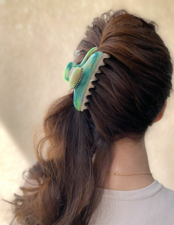 特別な日を彩るヘアアクセサリーのスタイルアレンジ例 | acca(アッカ