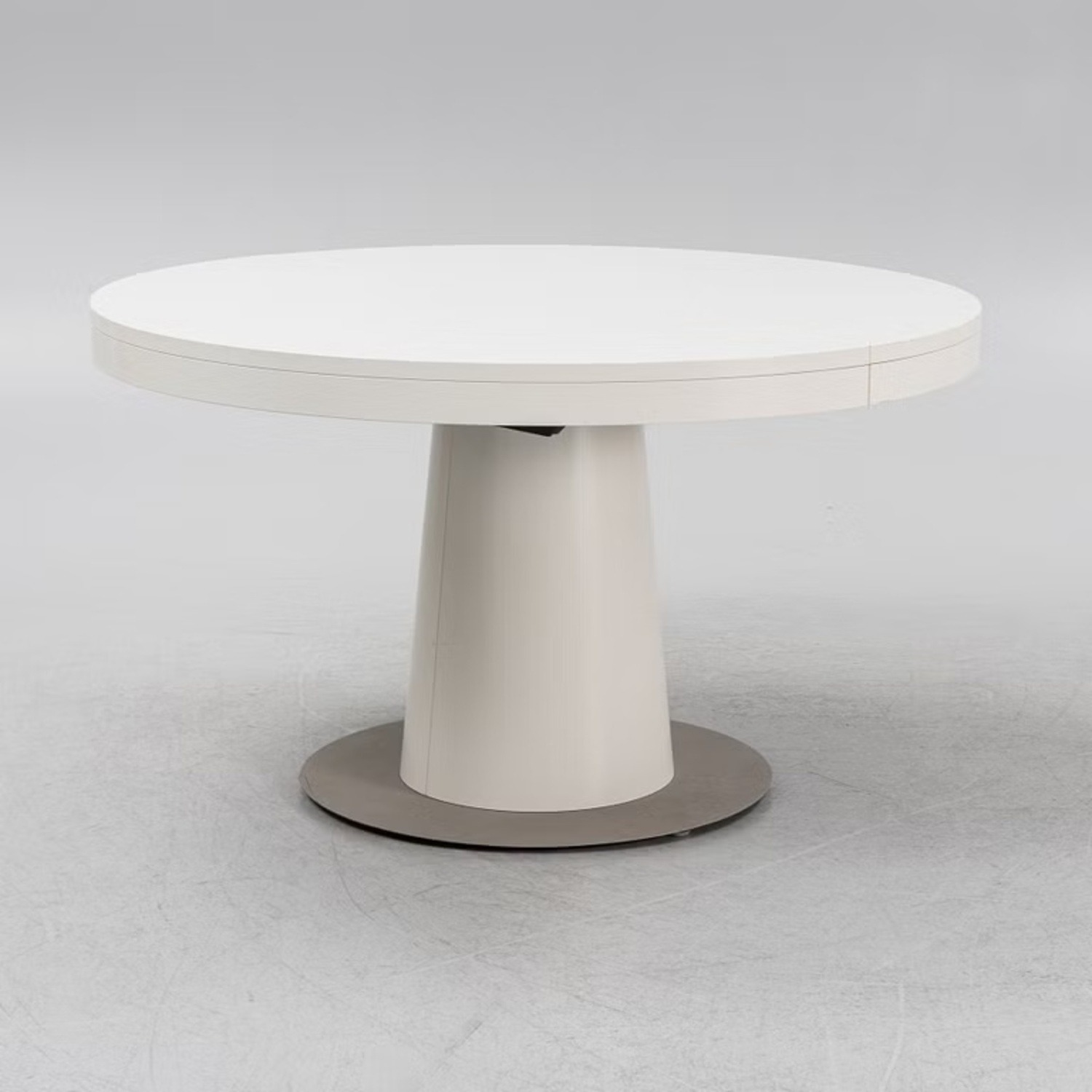 Boconcept Granada Extendable Dining Table - AptDeco