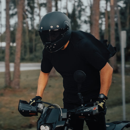DOT Daytona Retro Full Face Motorcycle Helmet: Vintage Style for