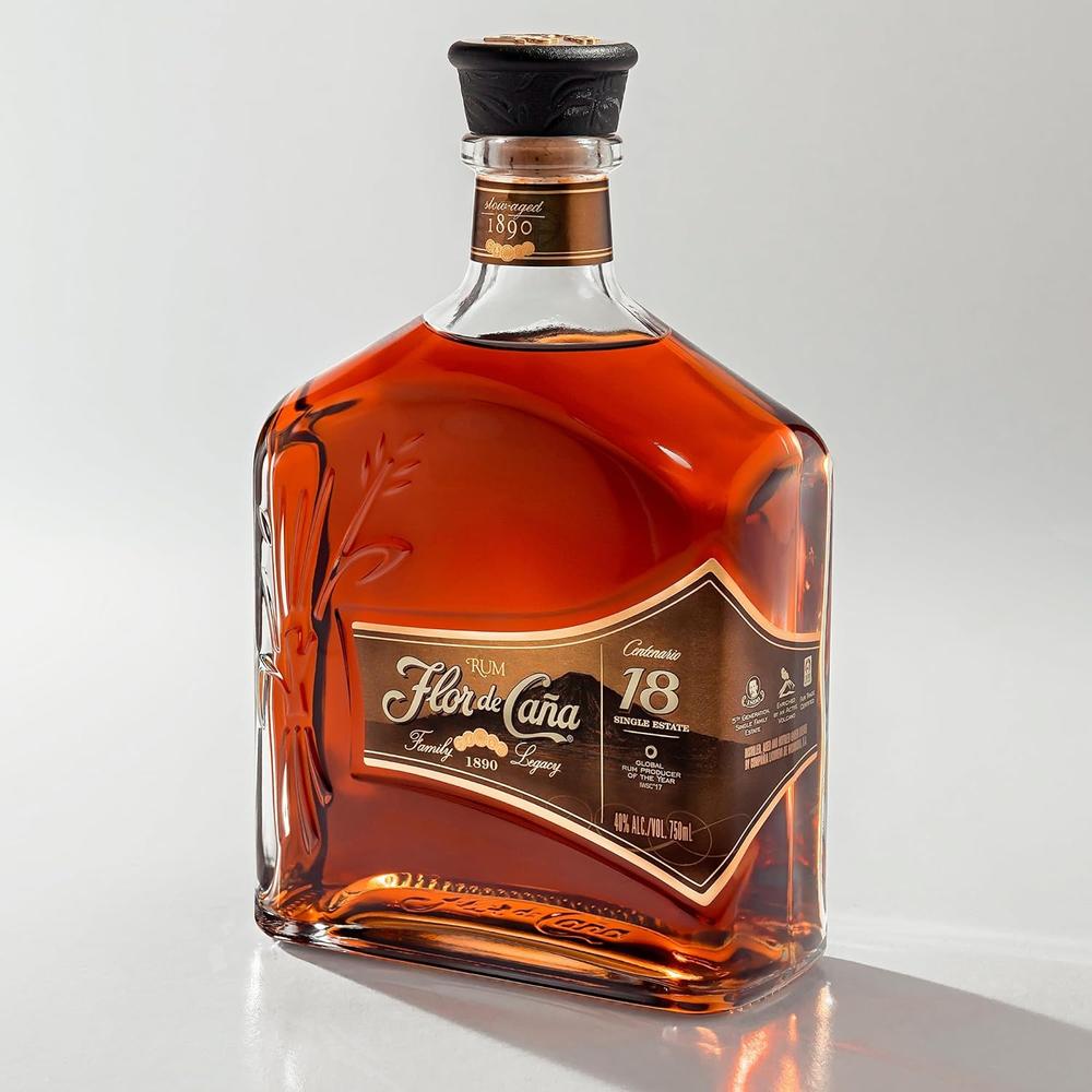 フロール デ カーニャ 18年熟成（Flor de Cana 18年 RUM） 40% 700ml
