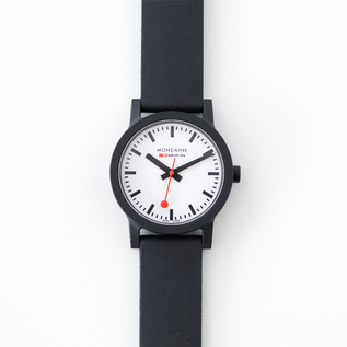 腕時計 エッセンス 32mm／MONDAINE（モンディーン）｜愛着を持って