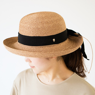 Newport SB／HELEN KAMINSKI（ヘレンカミンスキー）｜愛着を持って