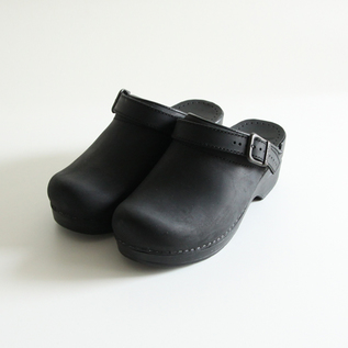 サボ Ingrid(イングリッド)Black Oiled／dansko（ダンスコ）｜愛着を