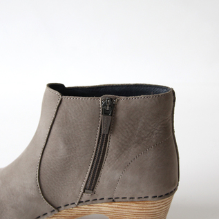 MARIA Taupe Milled Nubuck／dansko（ダンスコ）｜愛着を持ってずっと
