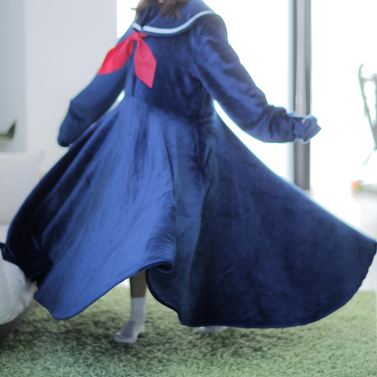 寒がり女子にはもちろん、男子にも！セーラー服の中にはホカホカの