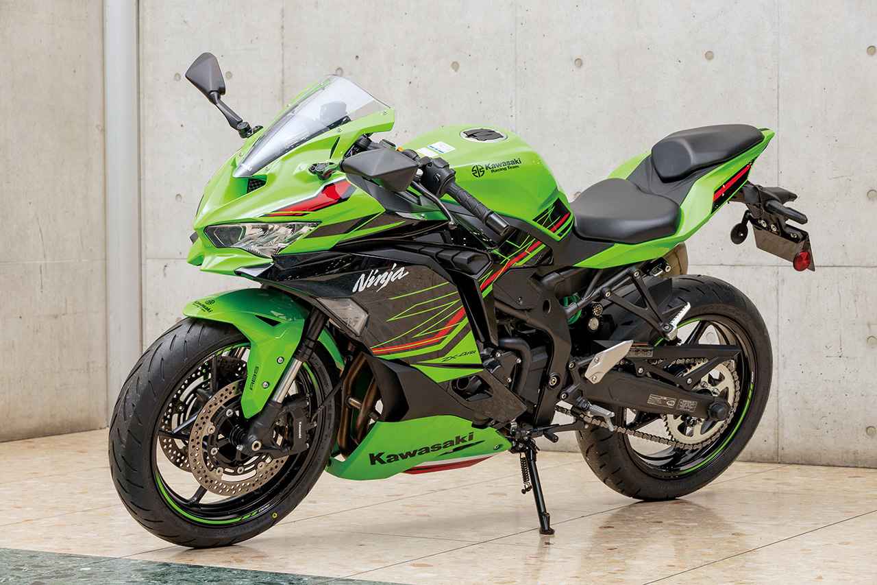 カワサキ「Ninja ZX-4RR」実車捕捉！ 最強400ccスーパースポーツを徹底
