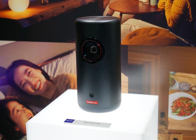2K/DLPチップを搭載したレーザー光源モバイルプロジェクター「Nebula
