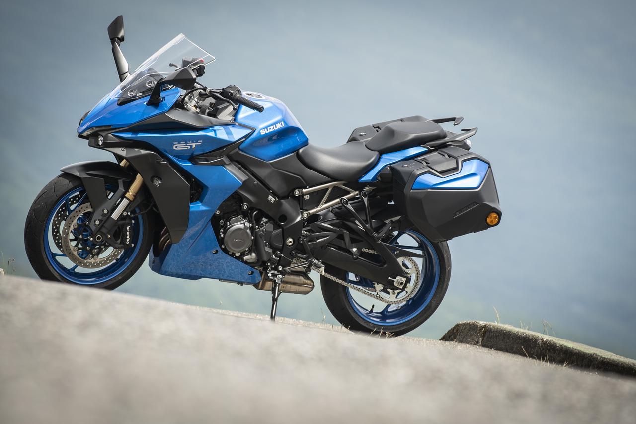 パニアケース付き『GSX-S1000GT』に要注意！ 誤解を招きそうなほどに