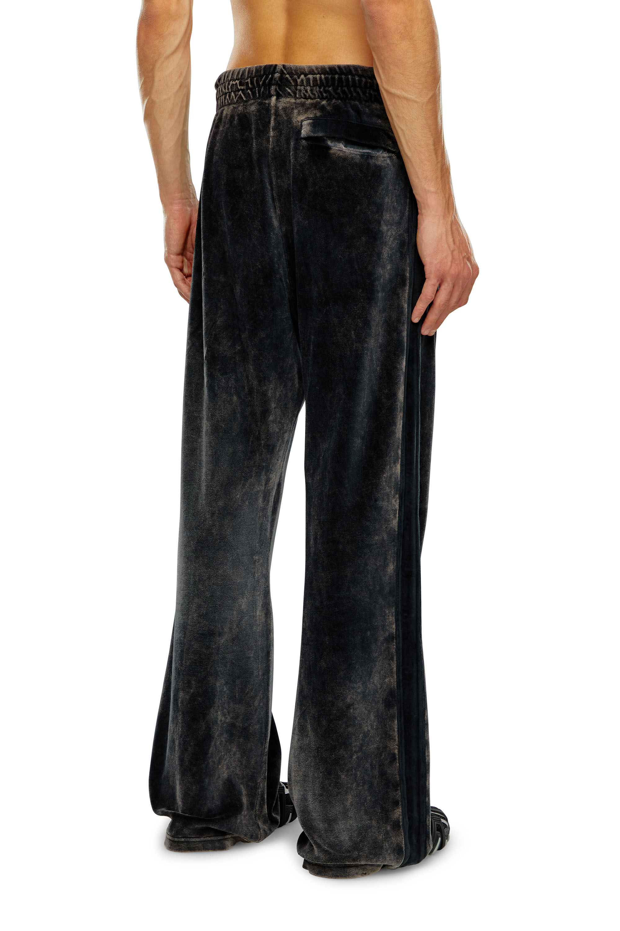 Men's Acid-wash chenille wide-leg sweatpants | Black | Diesel
