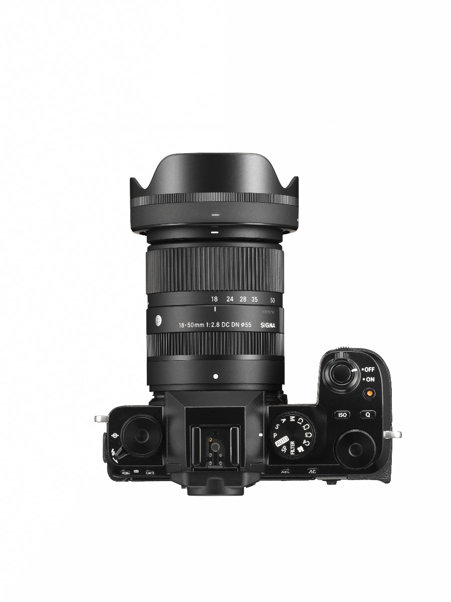 Dodd Camera - SIGMA 18-50mm F2.8 DC DN Contemporary Lens for Fuji