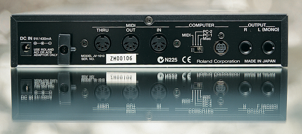 Roland JV1010
