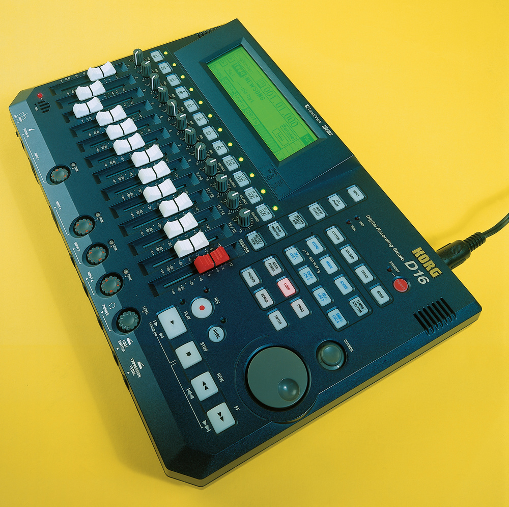 Korg D16