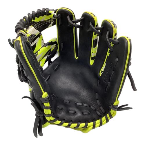 UNDER ARMOUR 軟式グローブ CB8041 イエロー UNDER ARMOUR 軟式