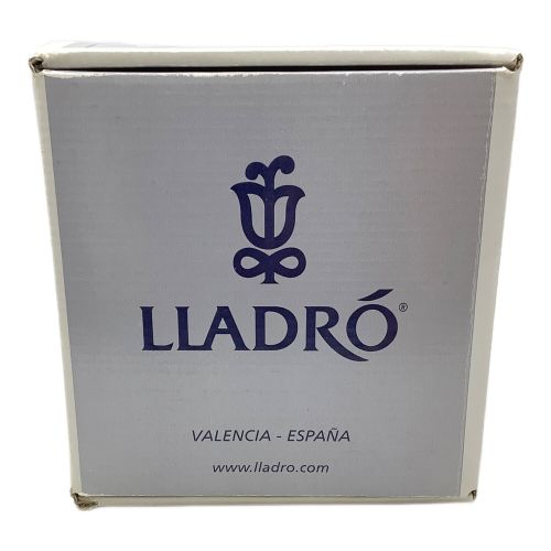 LLADRO (リヤドロ) フィギュリン 箱付 「ここが好き」 ヨークシャ