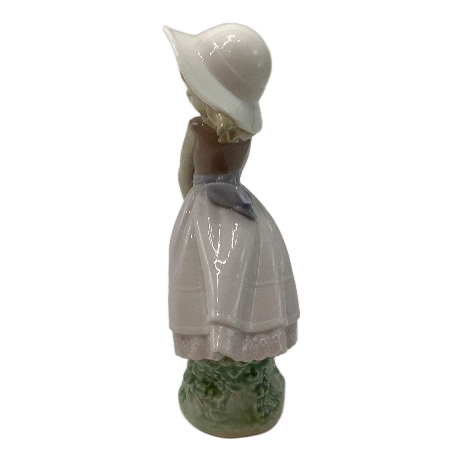 LLADRO (リヤドロ) フィギュリン ユートピア 花の小径｜トレファクONLINE
