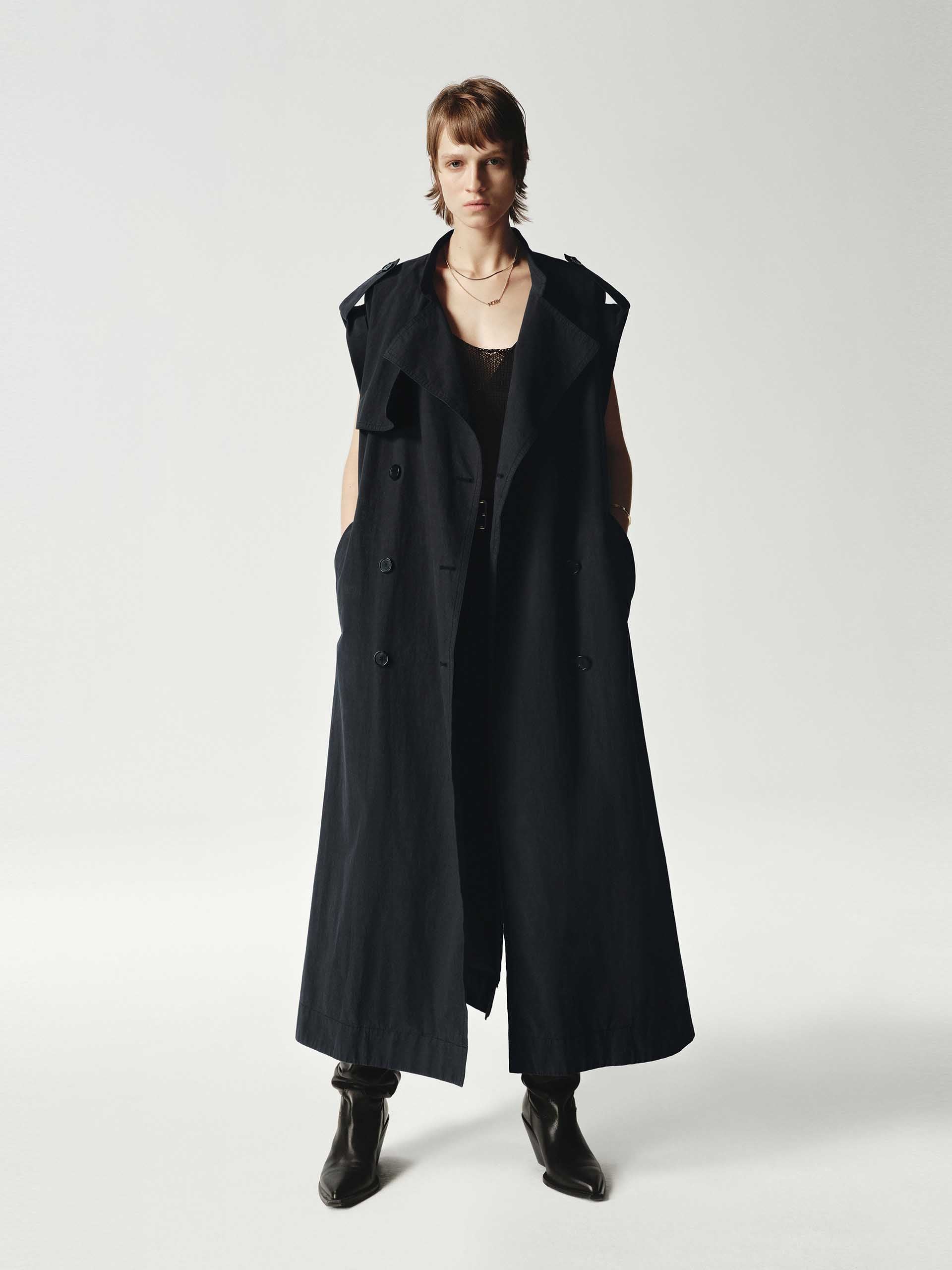 MO&Co. Women's Sleeveless Back Slit Trench Coat
