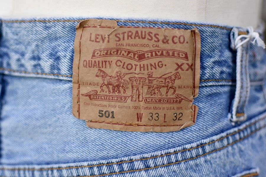 誕生してから130年経ったジーンズの名作【Levi's501】”90年代VINTAGE