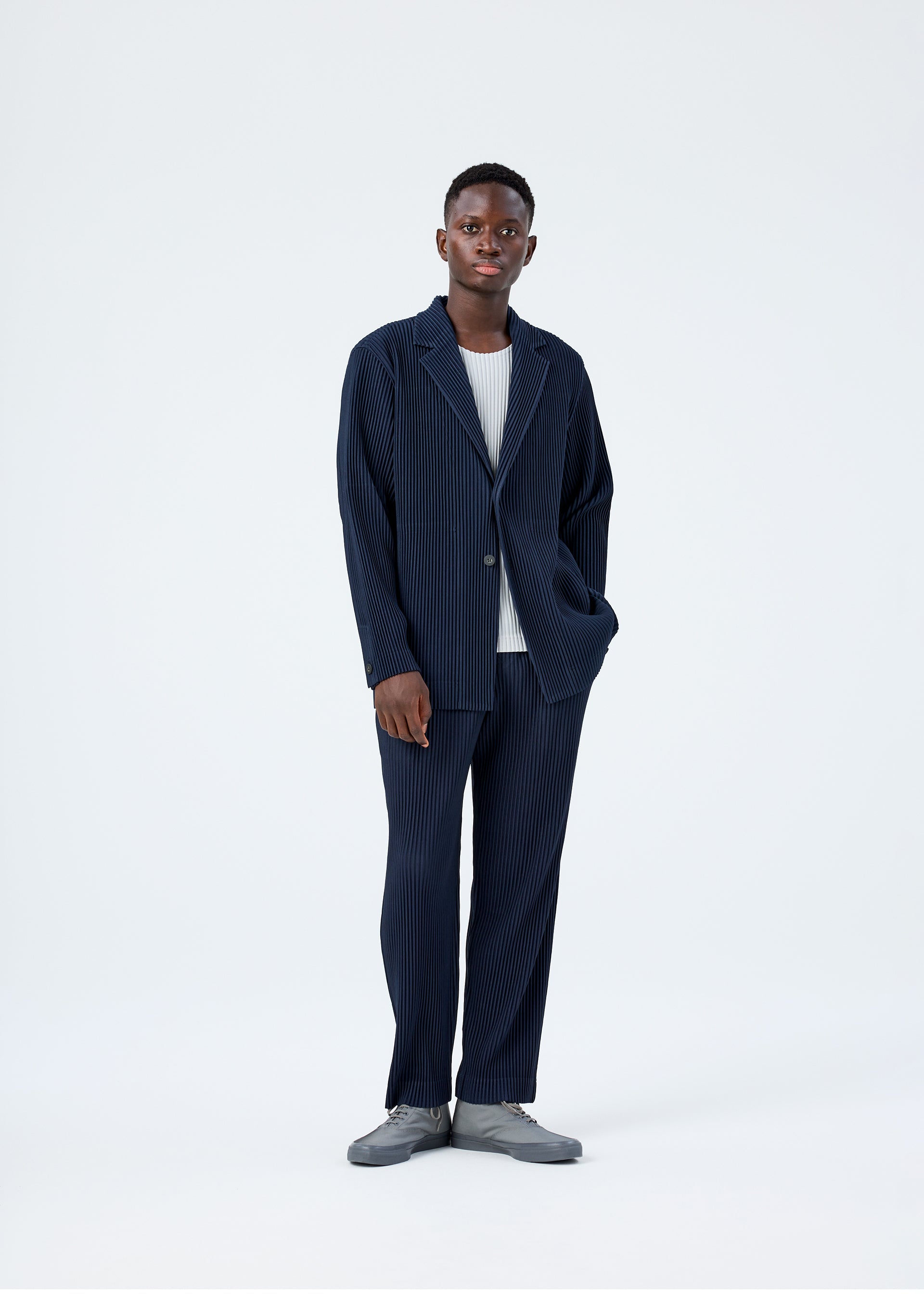 BASICS Jacket Black – ISSEY MIYAKE EU