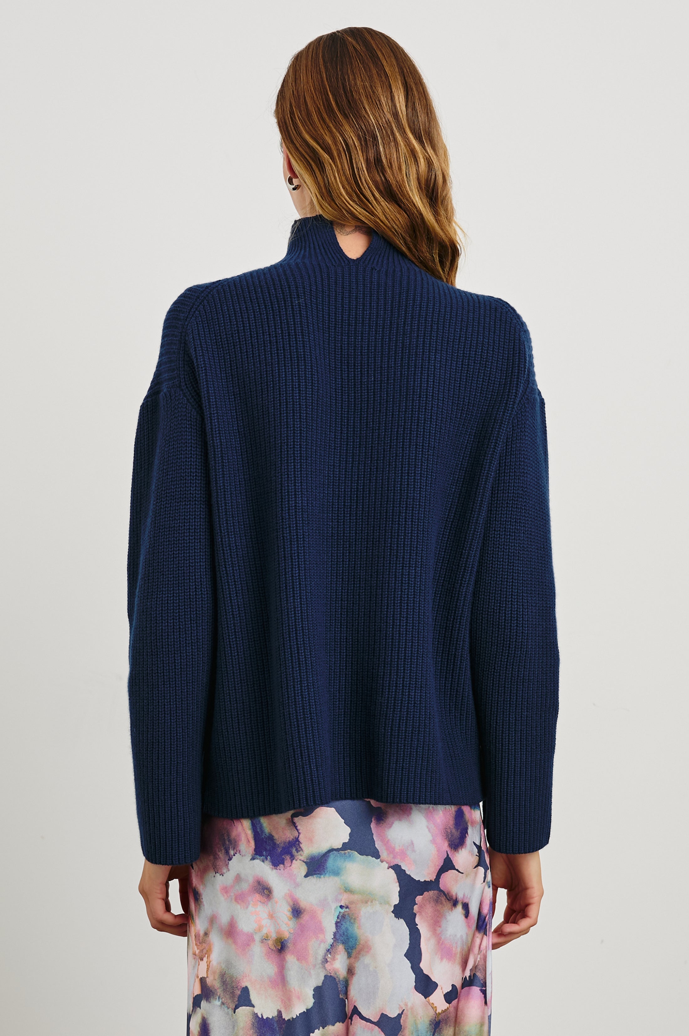SANNA SWEATER - DARK SLATE – Rails EU