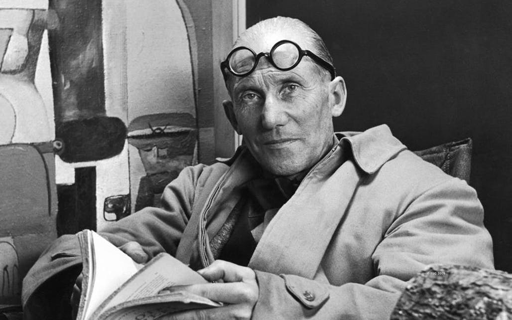 徹底解説】ル・コルビュジェの人生と作品に迫る | Euphoric 