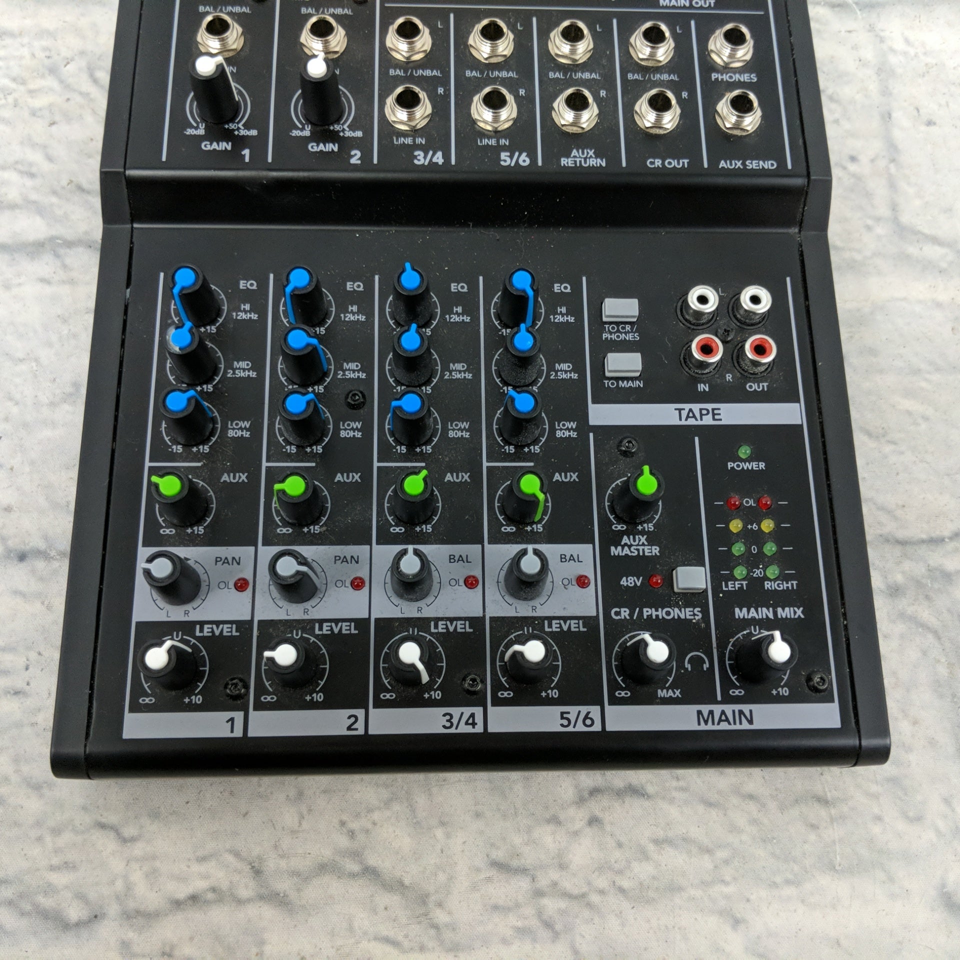 Mackie Mix8 8-input Compact Mixer - Evolution Music