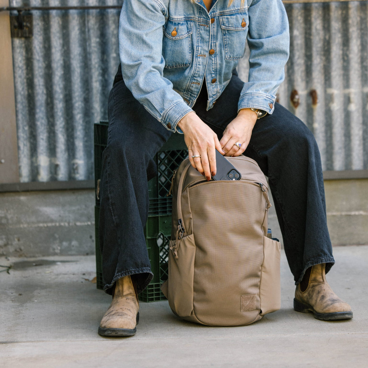 EVERGOODS - Civic Half Zip | The Classic Daybag Upgraded