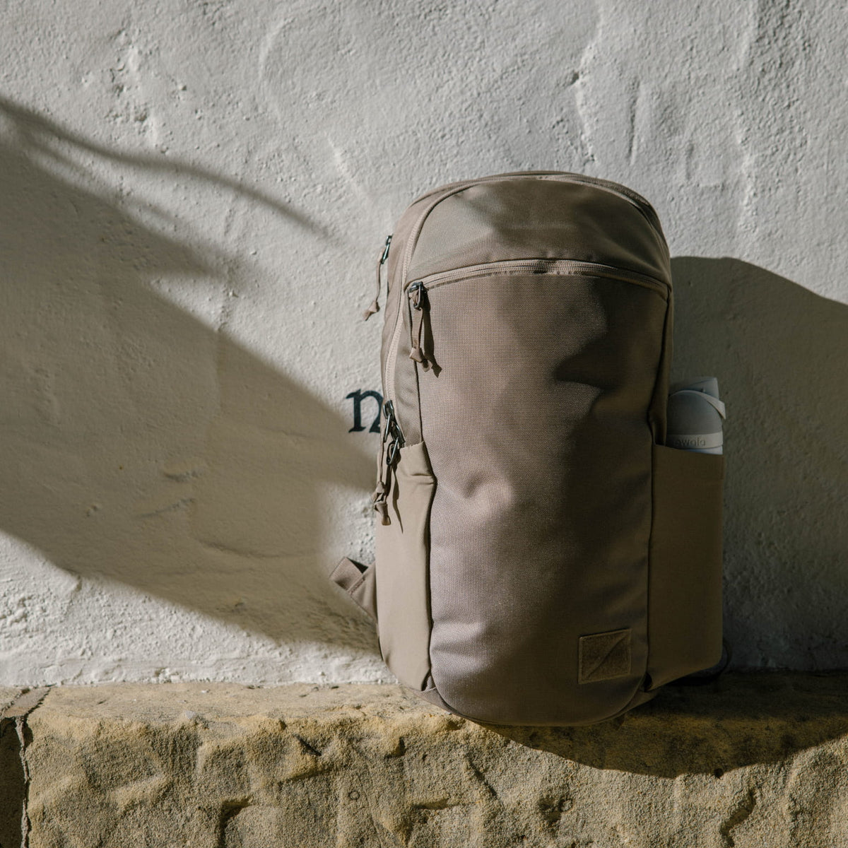 EVERGOODS - Civic Half Zip | The Classic Daybag Upgraded