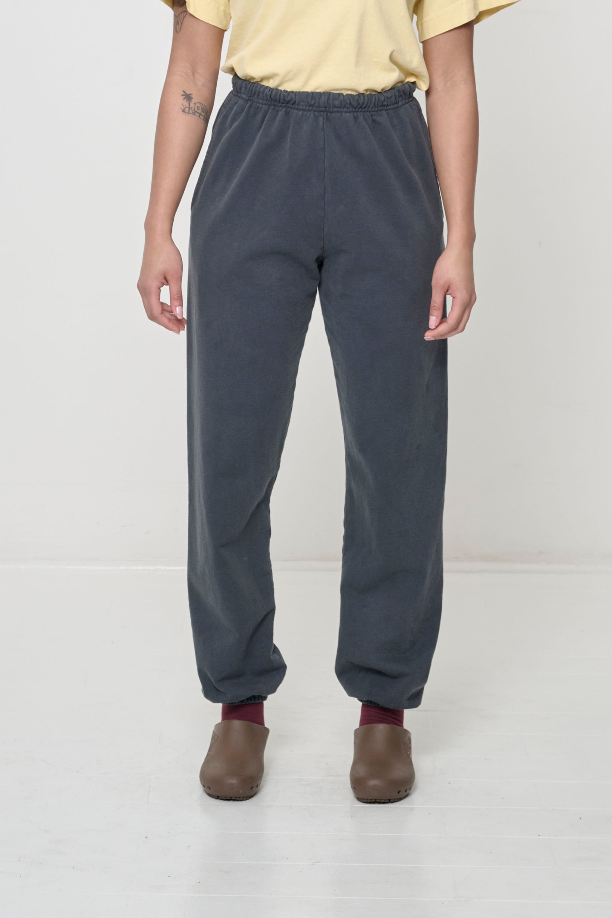 Trash Sweatpants — Everybody.World