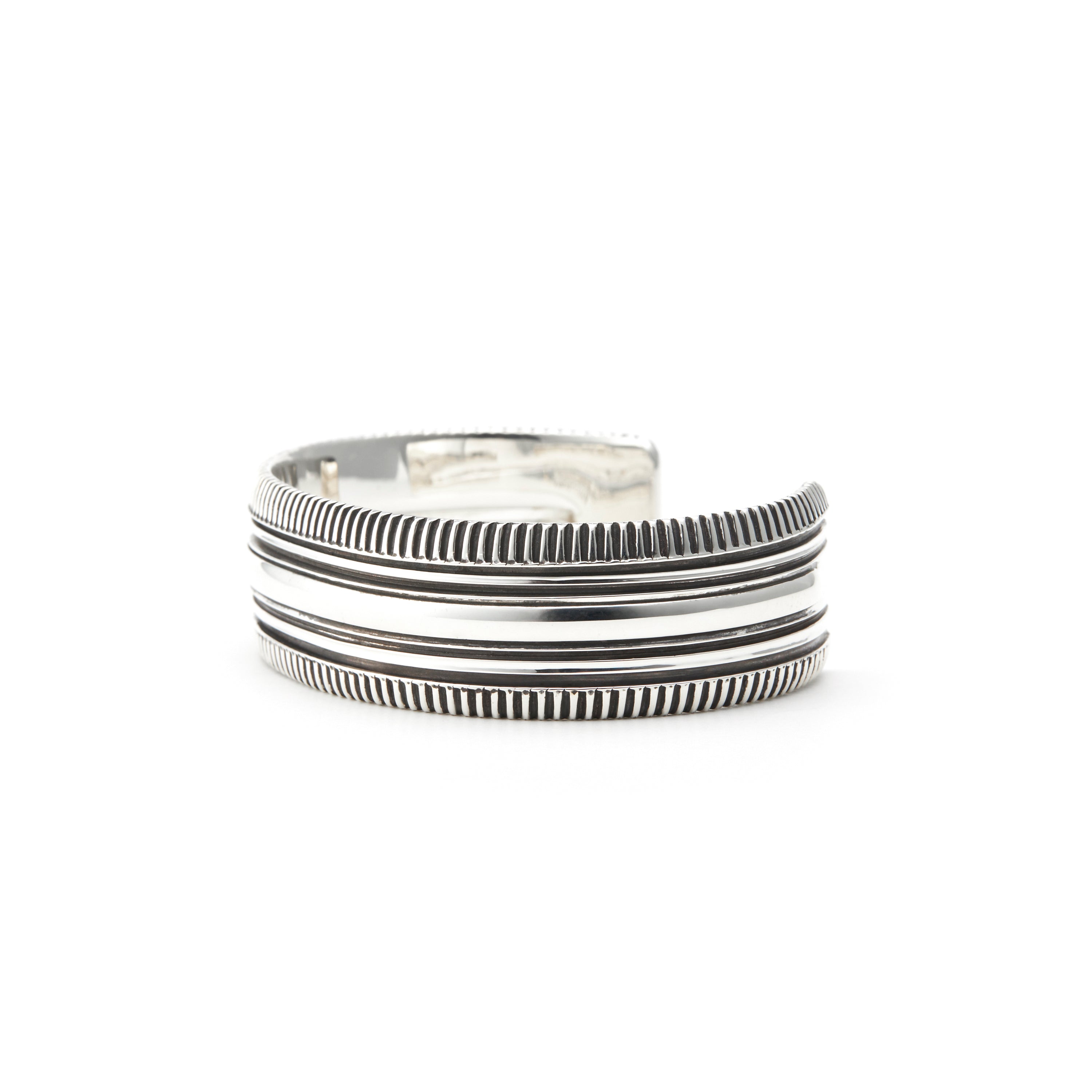 FANTASTIC MAN BANGLE 139