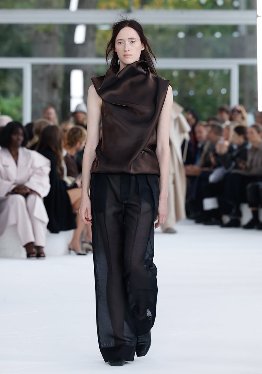 ISSEY MIYAKE 2025年春夏コレクション | パリ | 画像47枚 - FASHIONSNAP