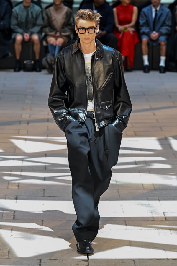 sacai Men's 2025 SS ＆ Women's 2025 Spring Collection | パリ