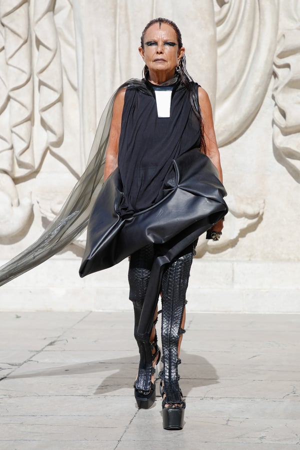 RickOwens-2022ss-womens-001.jpg