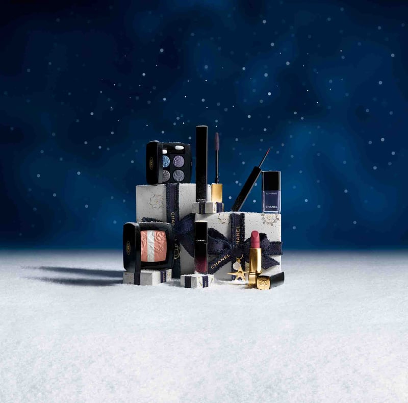 2025年クリスマスコフレ】シャネル：宇宙の美しさと2面性を表現した