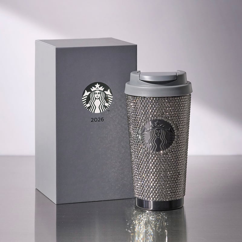 スタバ福袋2026が発表 グレーのラインストーンで全体を装飾した