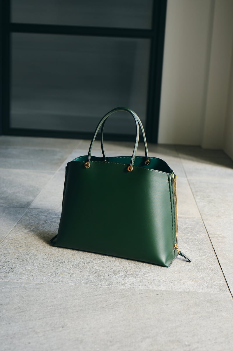 ロペ、1年半で4万点売り上げたバッグ「Y BAG」をアップデート