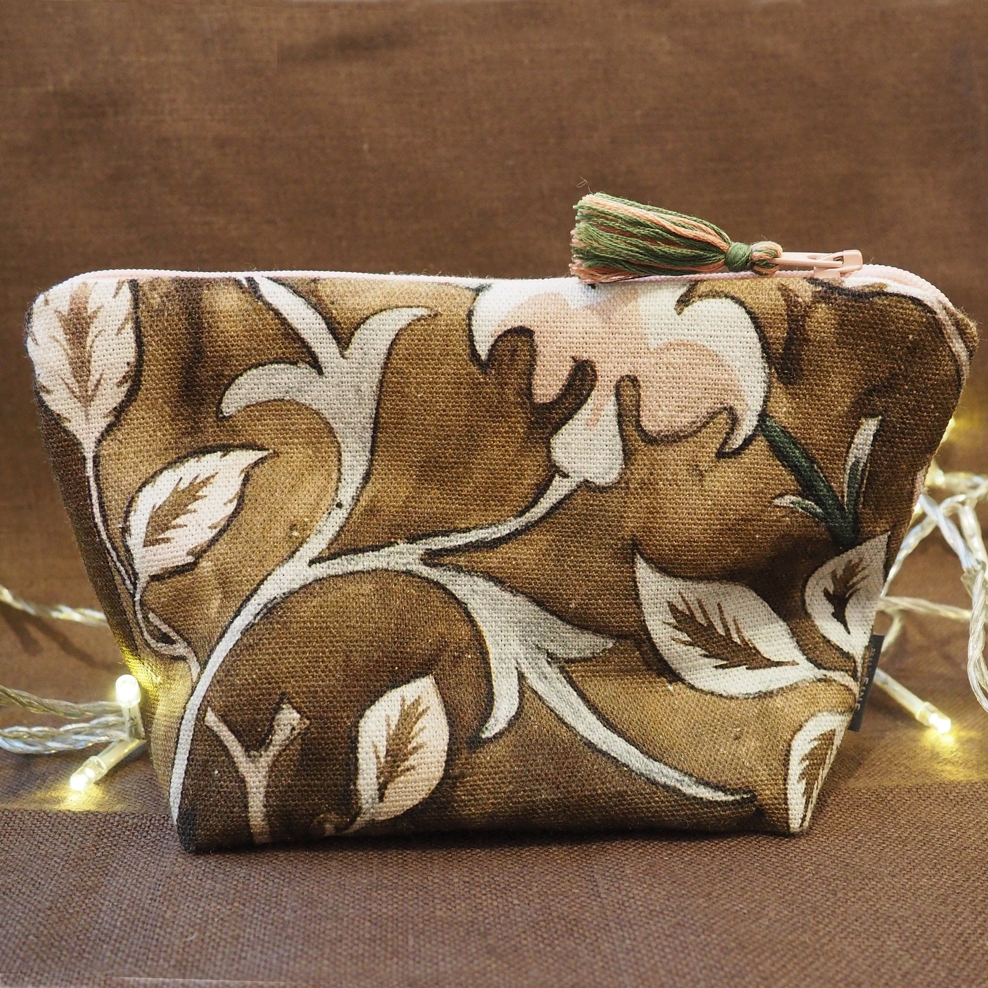 The LEATHER FLOWERS POUCH William Morris Society Flowers Hand