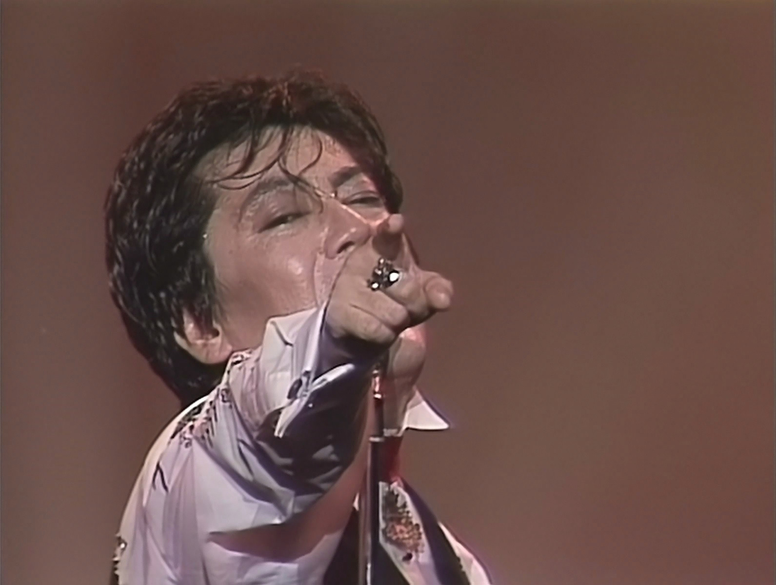 沢田研二、1989年の「伝説のコンサート」リマスター版が10月9日にNHK
