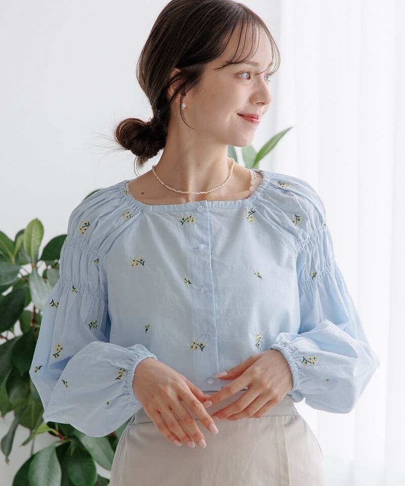 50%OFF】starry flower blouse～ｽﾀｰﾘｰﾌﾗﾜｰﾌﾞﾗｳｽ | flower／フラワー