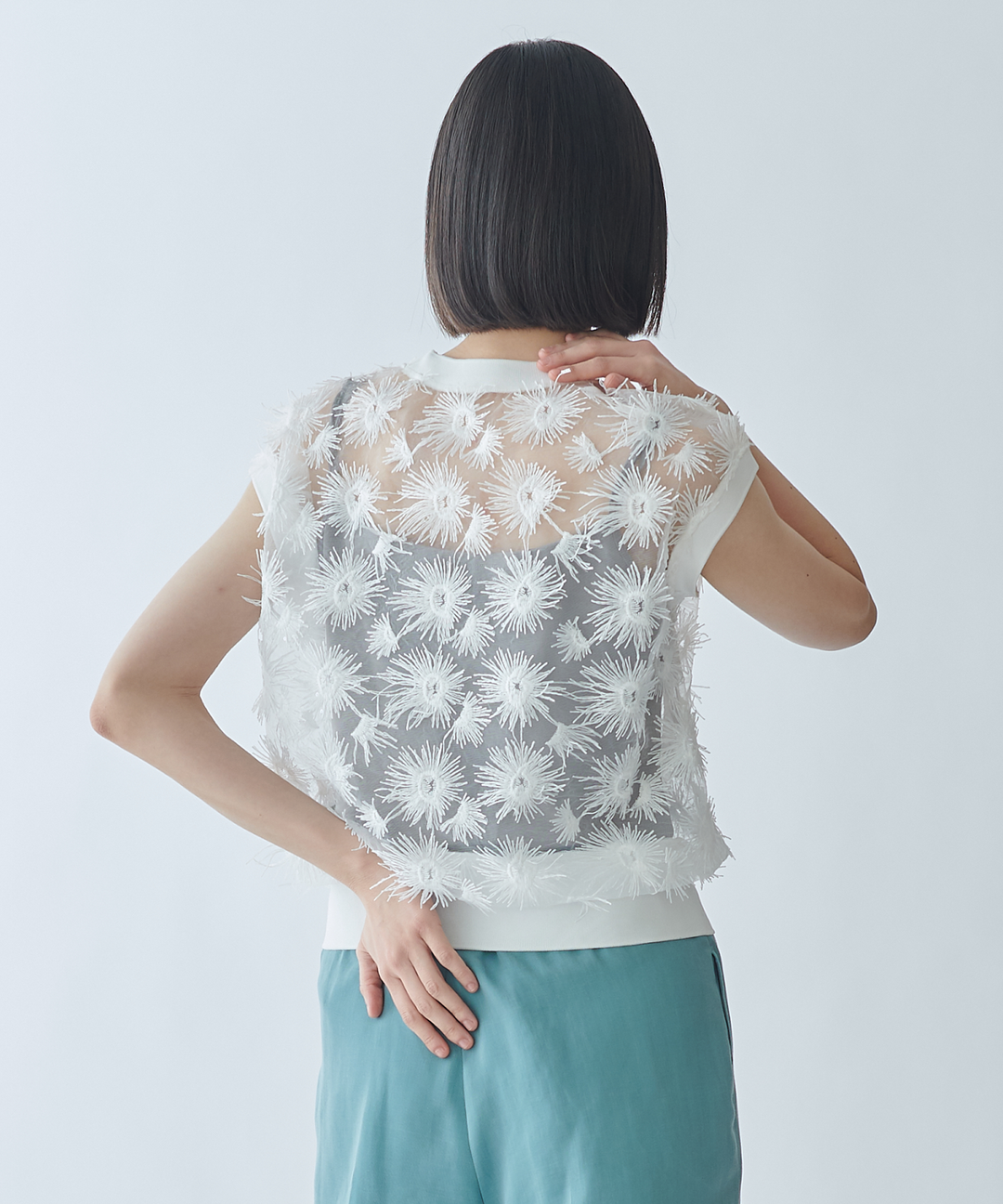 チュールフラワーシアートップス – FACE SANS FARD